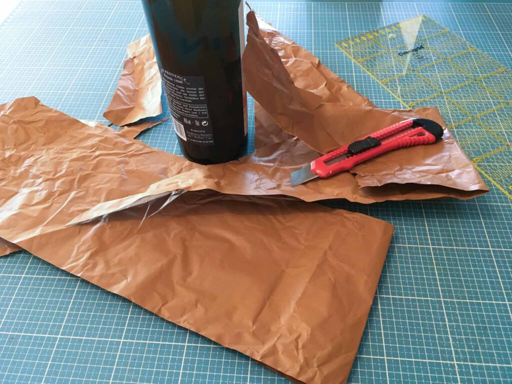 Verpackungspapier schneiden