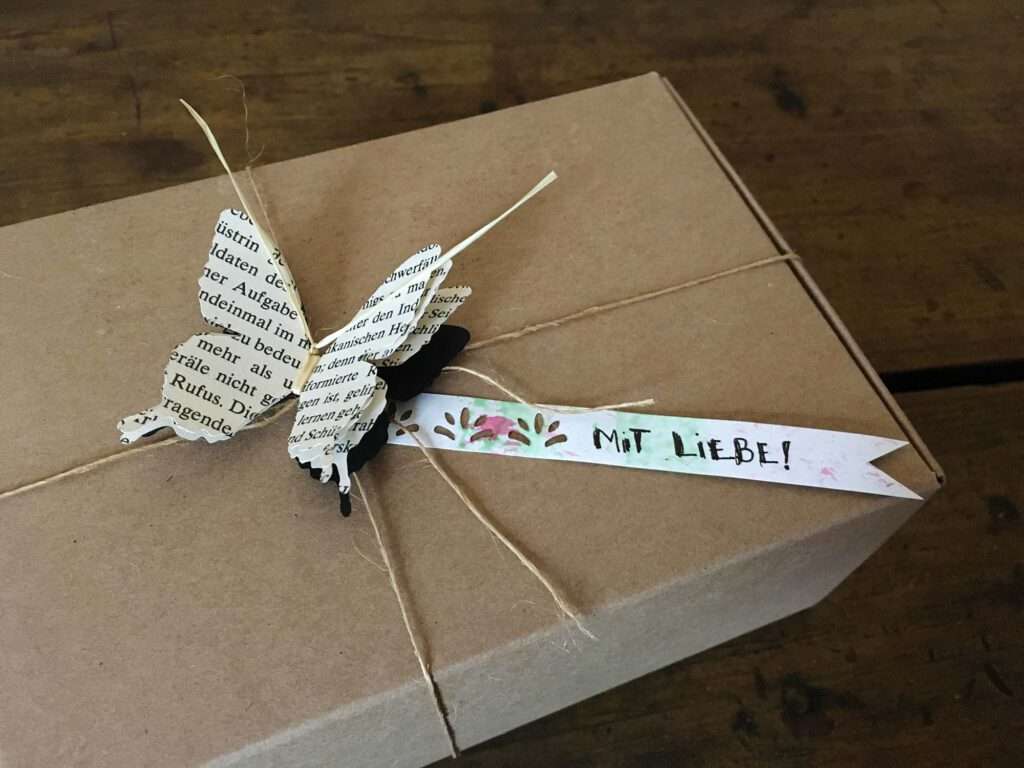Geschenkverpackung mit 3D-Schmetterlinge