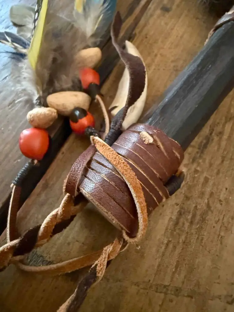 Ethno-Fliegenklatschen Detail