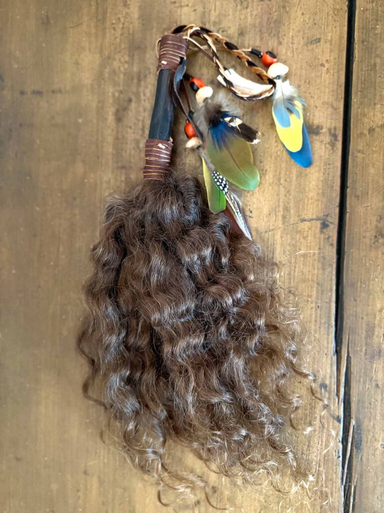 Ethno-Fliegenklatschen aus Haar