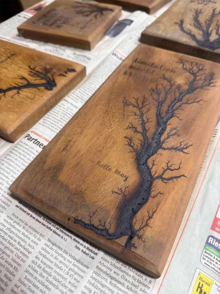 Holzwachs Behandlung von den Lichtenberg Holzbretter