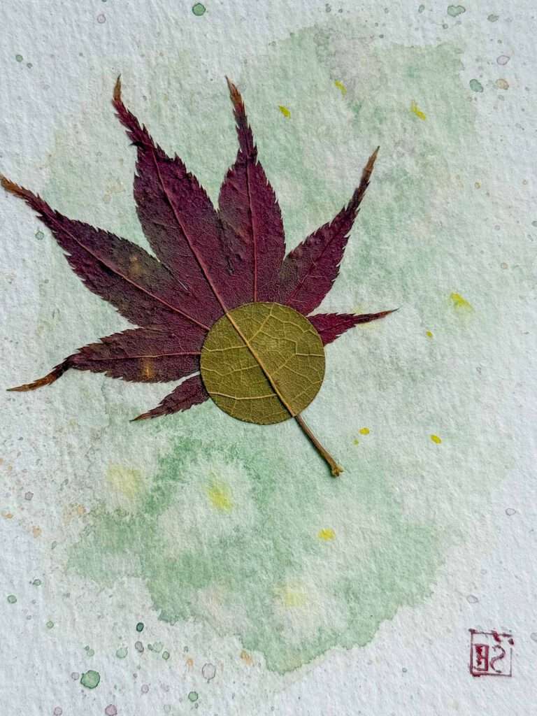 Mit konservierten Herbstblättern entstehen kleine Kunstwerke